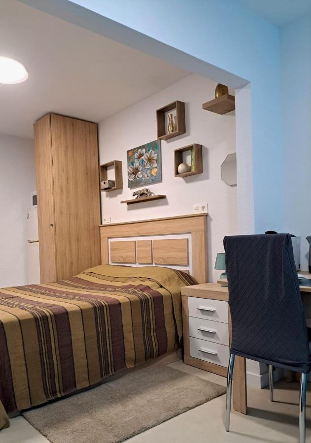 Apartmán Comfortable Studio With Sea View Benidorm Exteriér fotografie