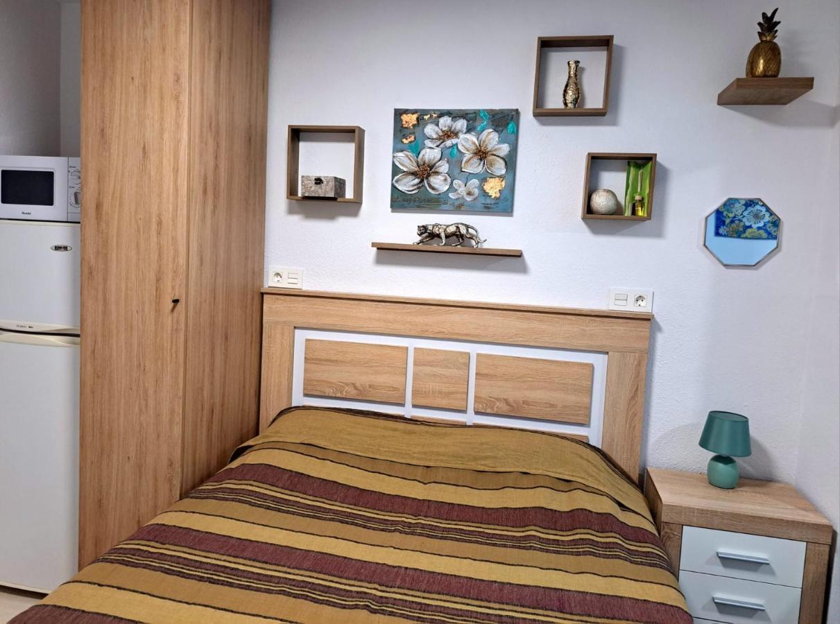Apartmán Comfortable Studio With Sea View Benidorm Exteriér fotografie