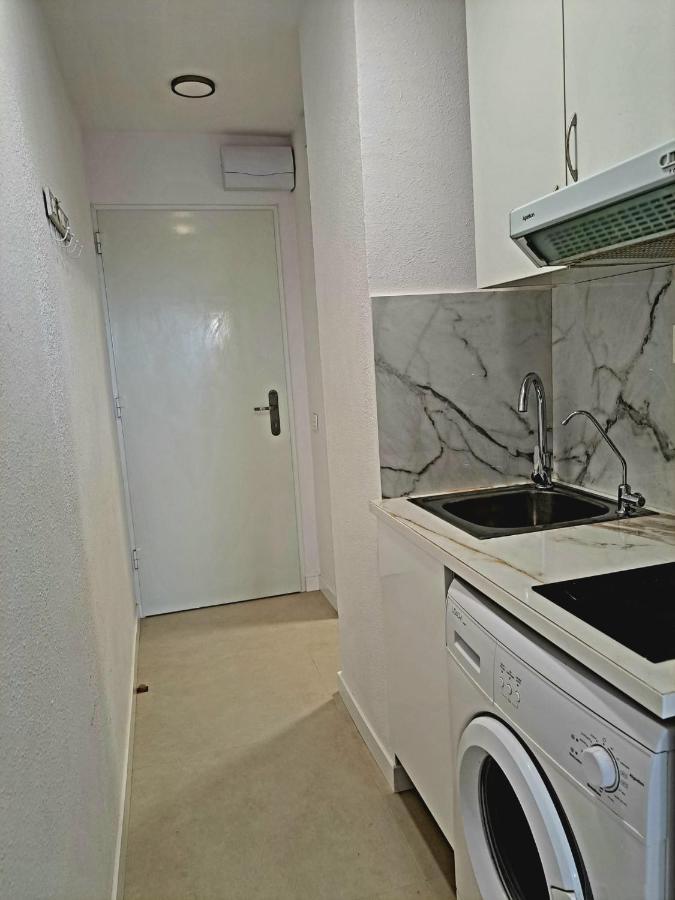 Apartmán Comfortable Studio With Sea View Benidorm Exteriér fotografie